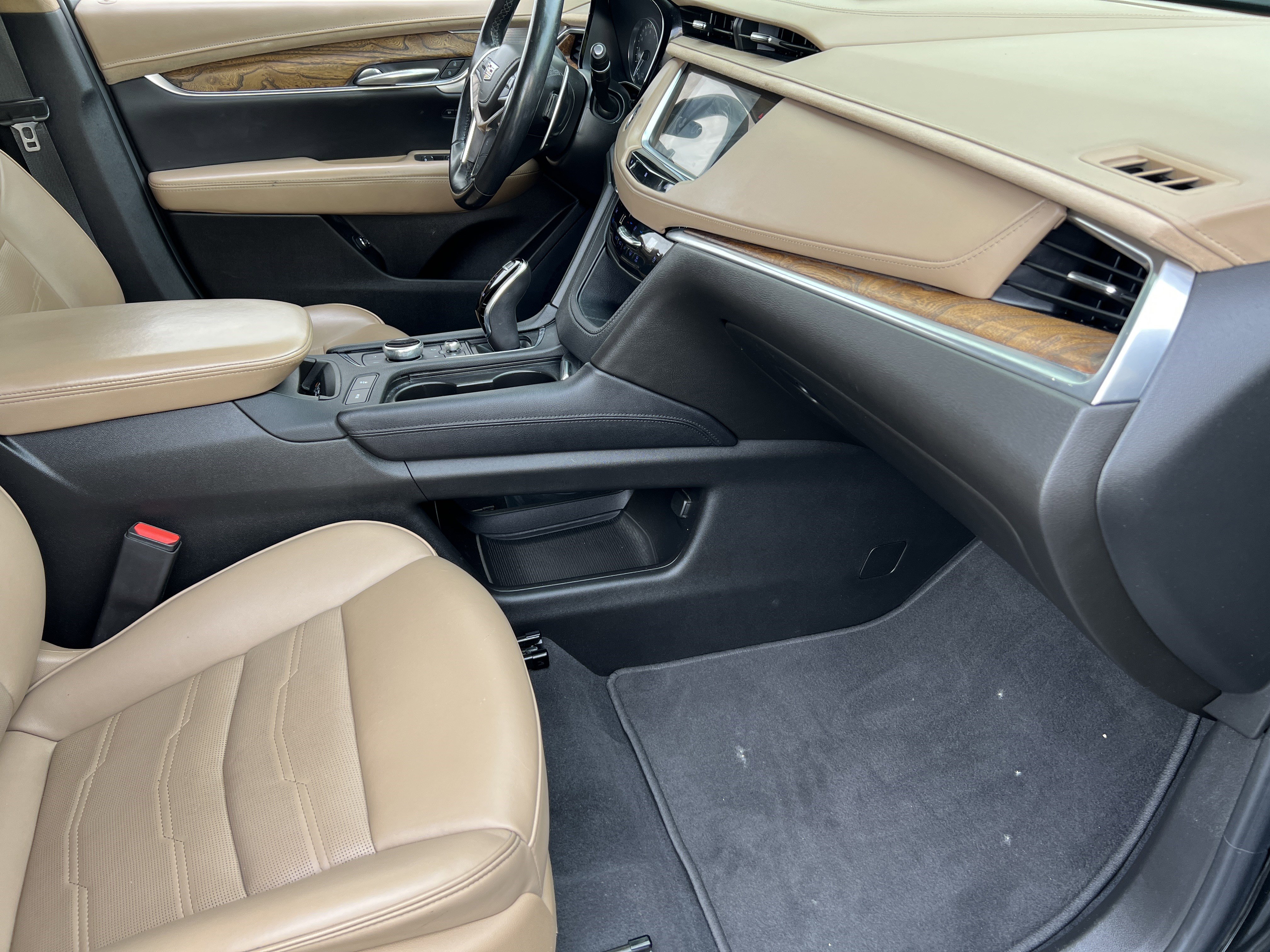 Used 2021 Cadillac XT5 Sportv w/ Platinum Package AWD/4WD image 24