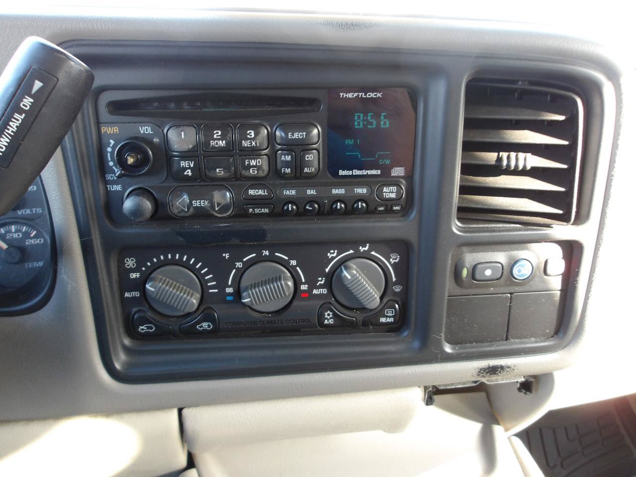 Used 2002 GMC Yukon XL SLT AWD/4WD image 18