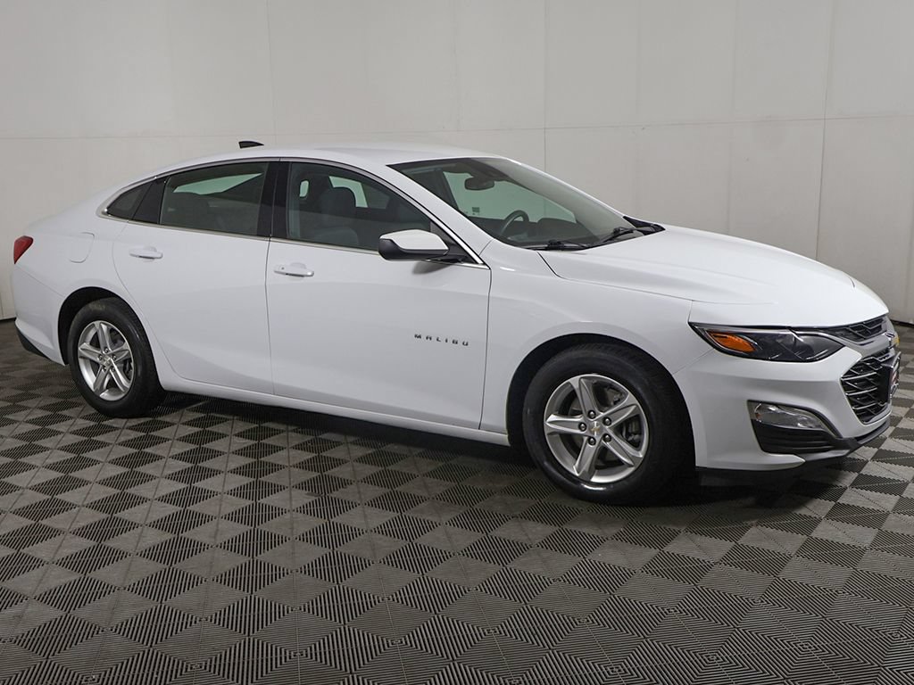 Used 2023 Chevrolet Malibu LS w/ Driver Confidence Package FWD image 12