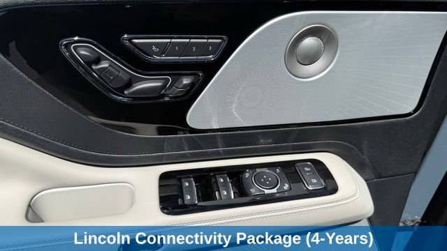 Used 2026 Lincoln Aviator Reserve AWD/4WD image 11
