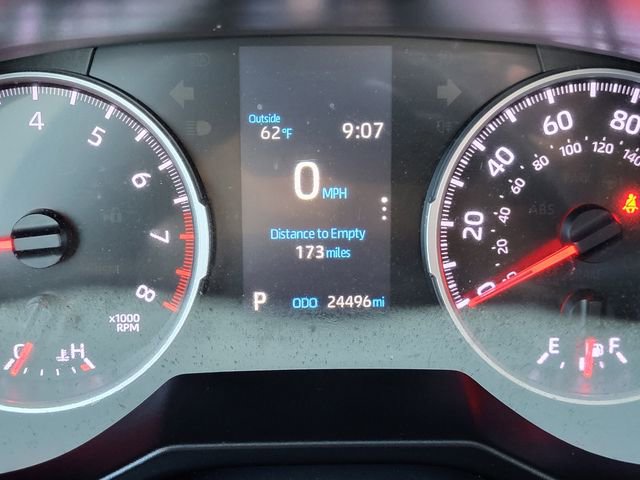 Used 2020 Toyota RAV4 LE image 10