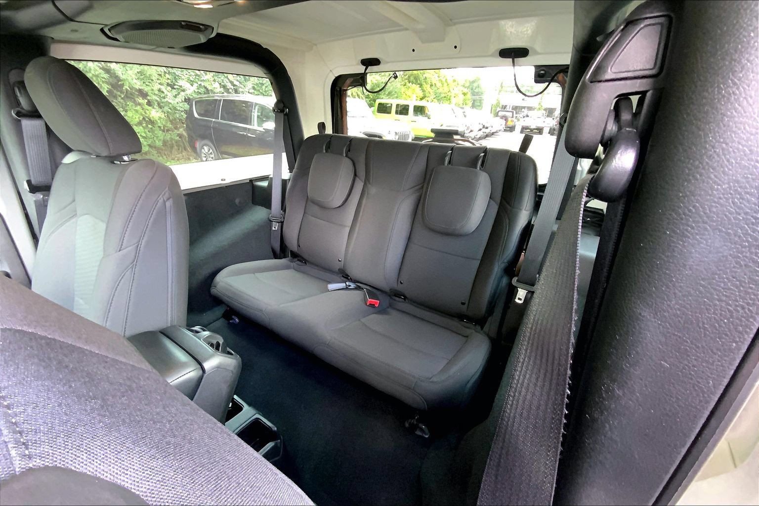 Certified 2022 Jeep Wrangler Sport AWD/4WD image 17
