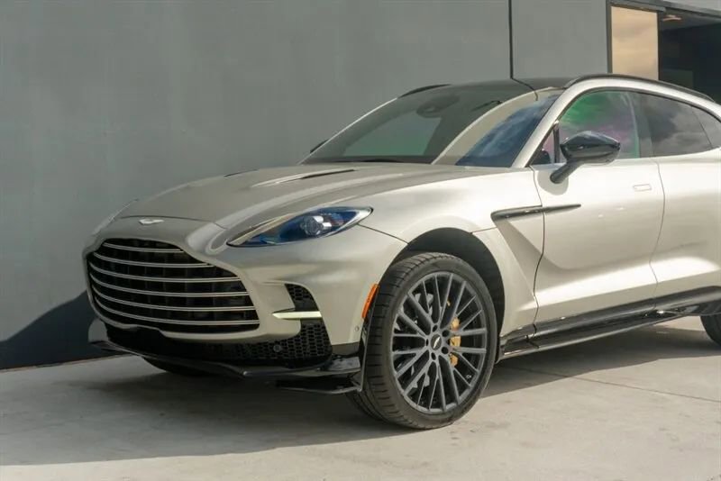 Used 2023 Aston Martin DBX 707 image 23