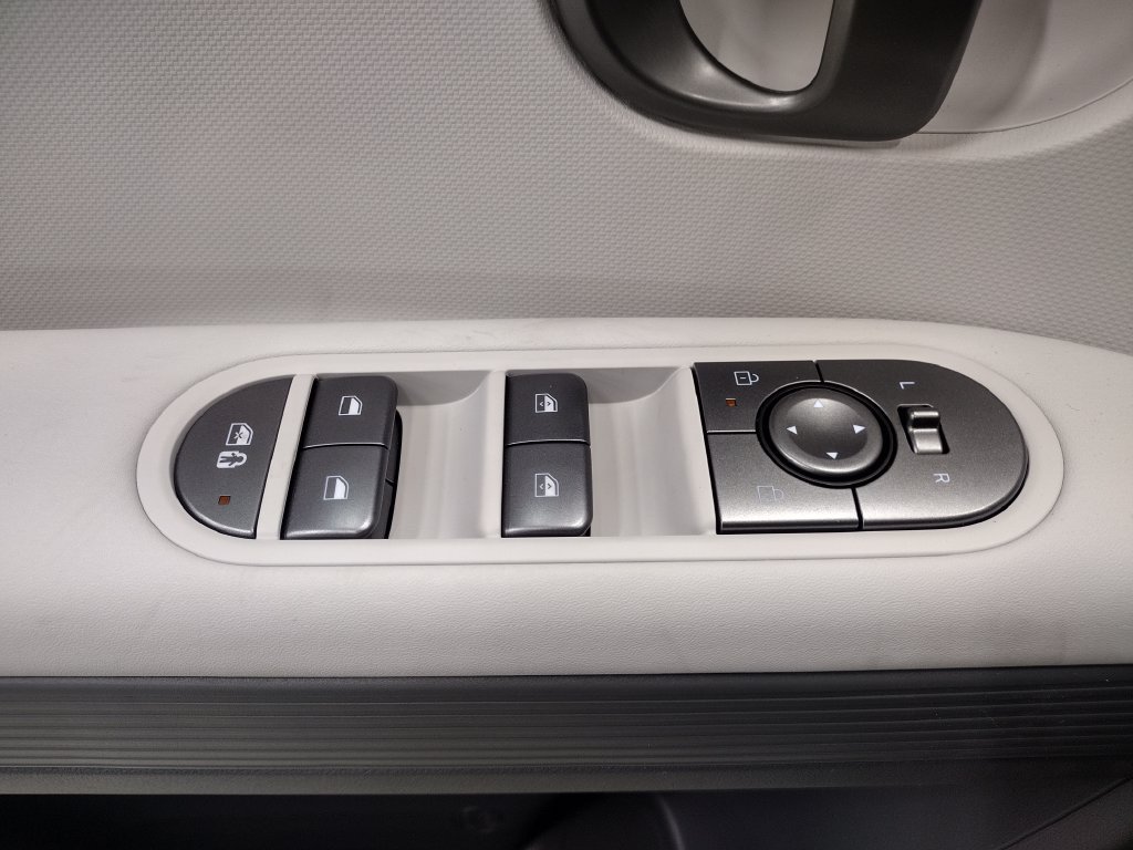 New 2026 Hyundai Ioniq 5 SEL AWD/4WD image 19