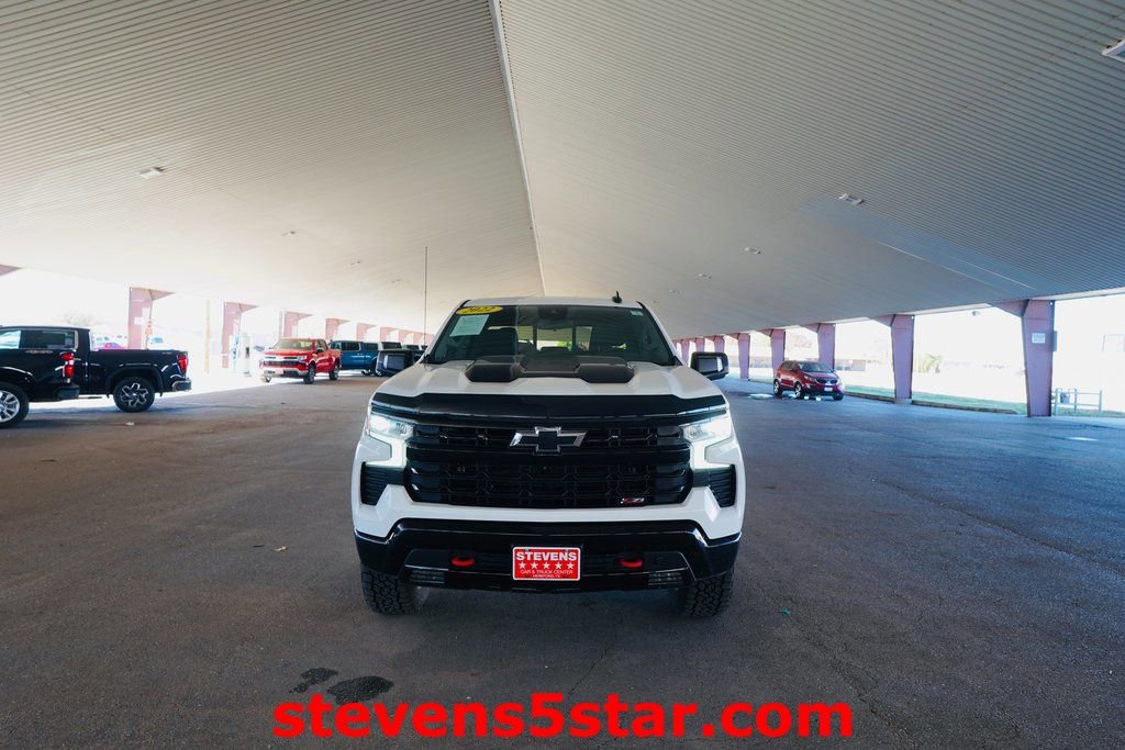 Used 2022 Chevrolet Silverado 1500 LT Trail Boss w/ LT Trail Boss Premium Package image 2