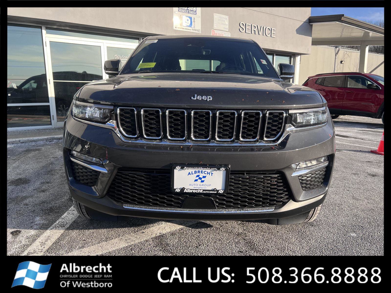 New 2025 Jeep Grand Cherokee Limited w/ Trailer Tow Package image 8