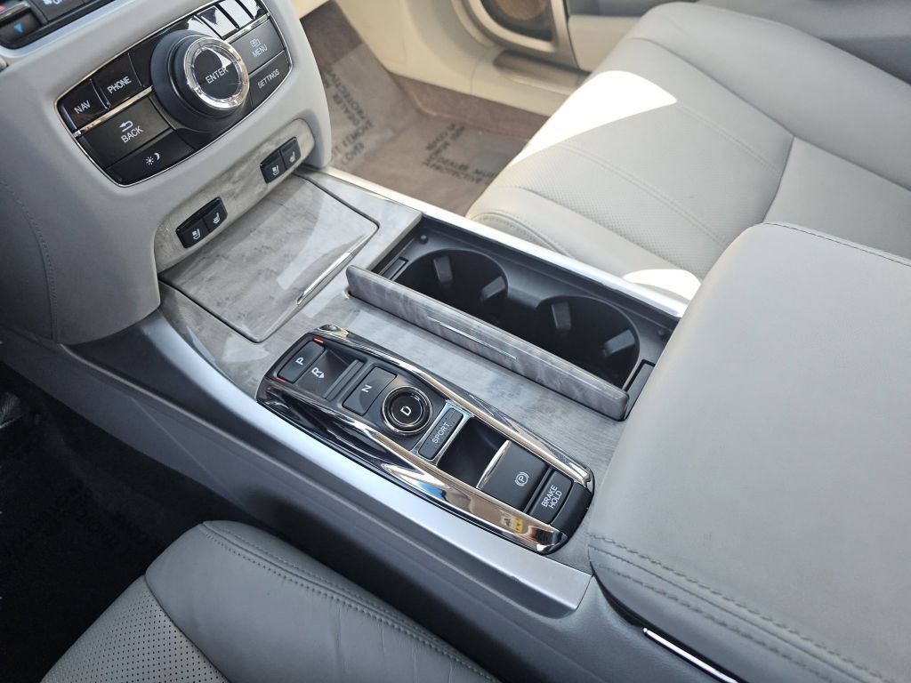 Used 2019 Acura RLX Sport Hybrid w/ Advance Pkg AWD/4WD image 35