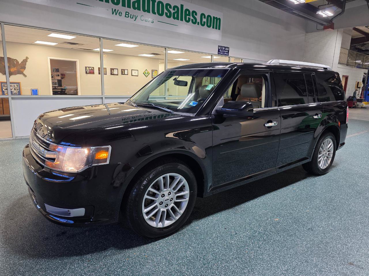 Used 2019 Ford Flex SEL w/ Equipment Group 202A AWD/4WD image 2