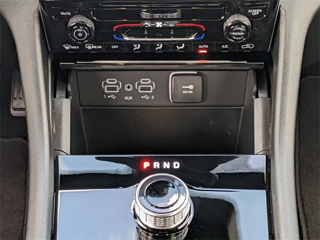 Used 2025 Jeep Grand Cherokee Laredo X image 16