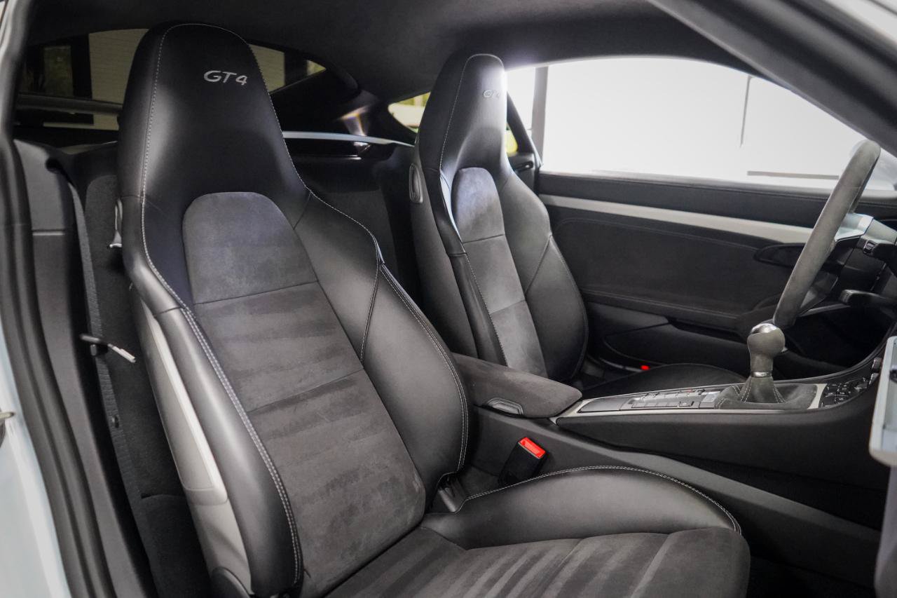Used 2016 Porsche Cayman GT4 RWD image 18