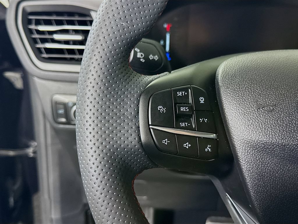 Used 2023 Ford Escape ST-Line w/ Tech Pack #1 FWD image 19