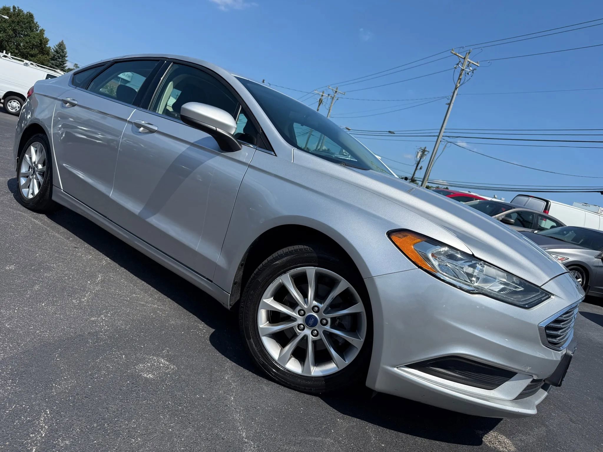 Used 2017 Ford Fusion SE w/ Fusion SE Technology Package image 54