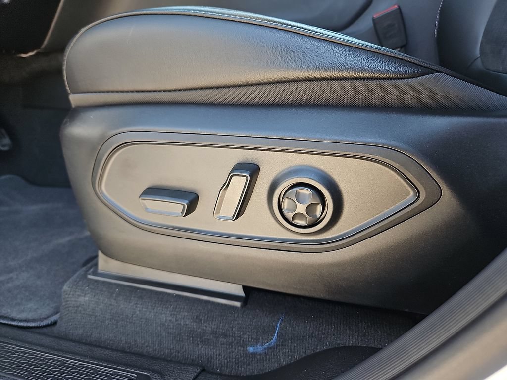 New 2025 Jeep Grand Cherokee L Laredo AWD/4WD image 15