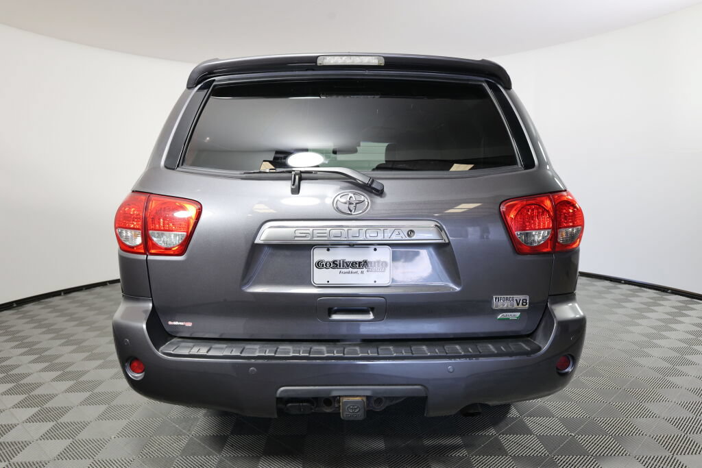 Used 2015 Toyota Sequoia Platinum AWD/4WD image 3