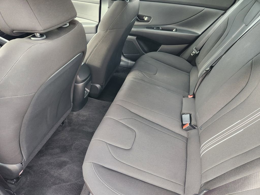 Used 2025 Hyundai Elantra Sport image 28