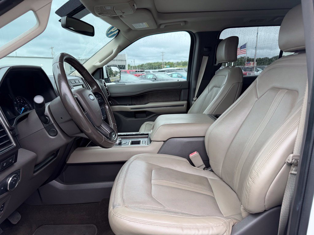 Used 2019 Ford Expedition Limited RWD image 16