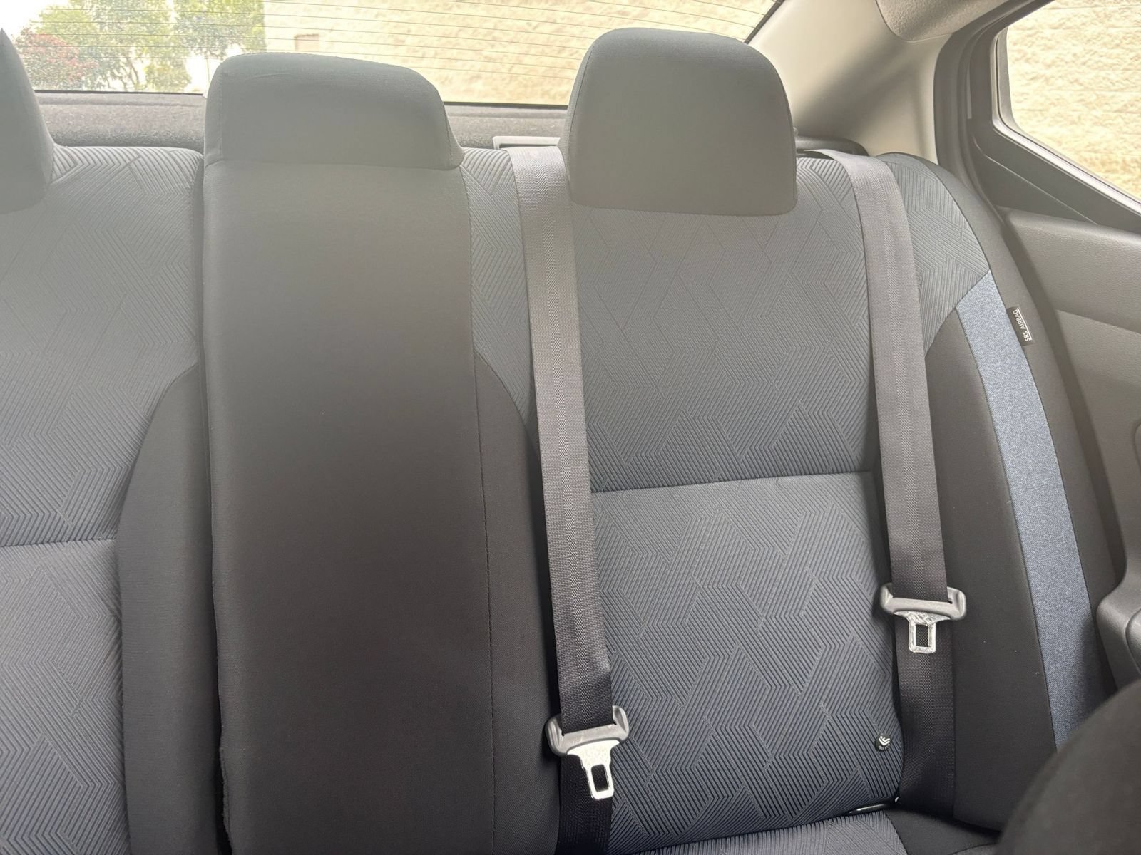 Used 2025 Nissan Versa SV FWD image 34
