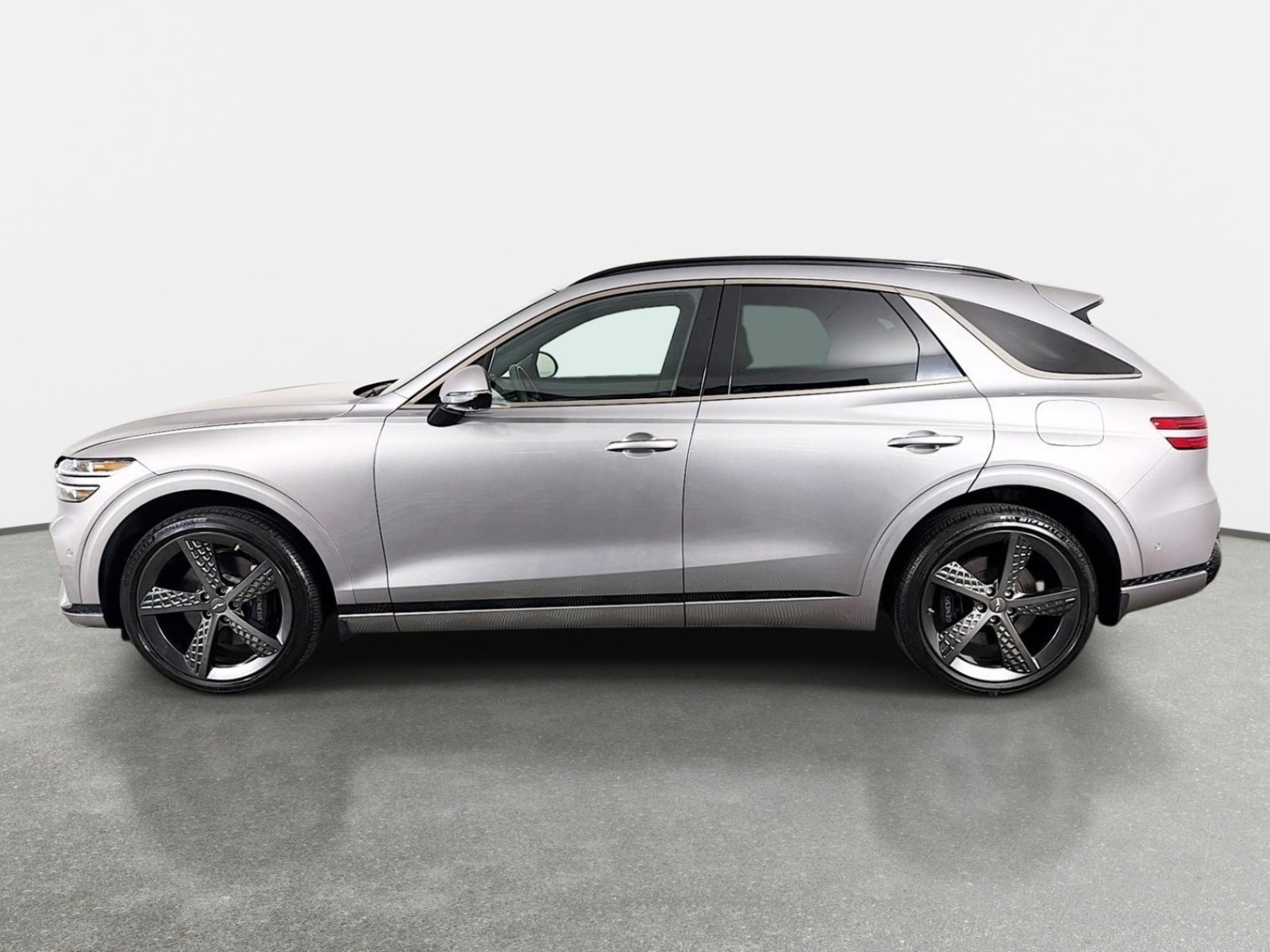 Certified 2023 Genesis GV70 2.5T w/ Sport Prestige Package image 8