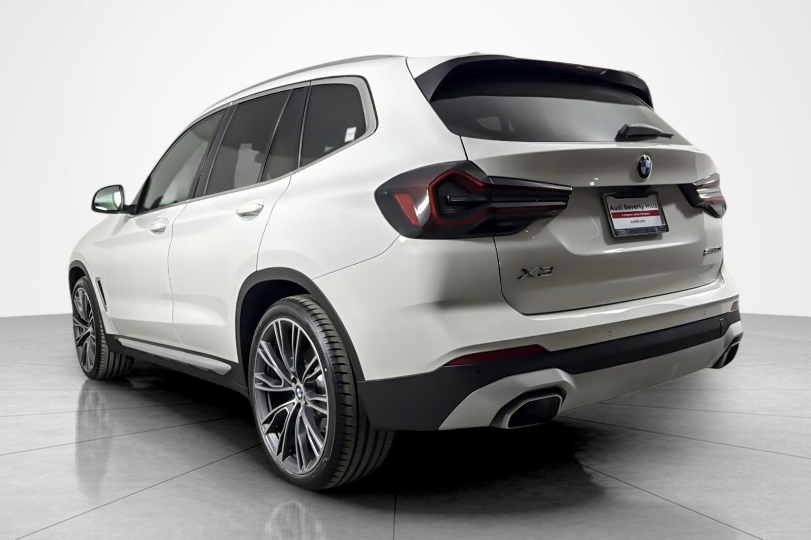 Used 2023 BMW X3 sDrive30i w/ Convenience Package image 3