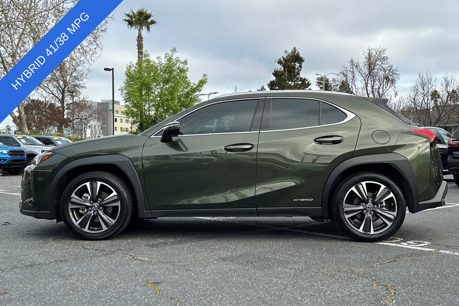 Used 2020 Lexus UX 250h w/ Premium Package image 7