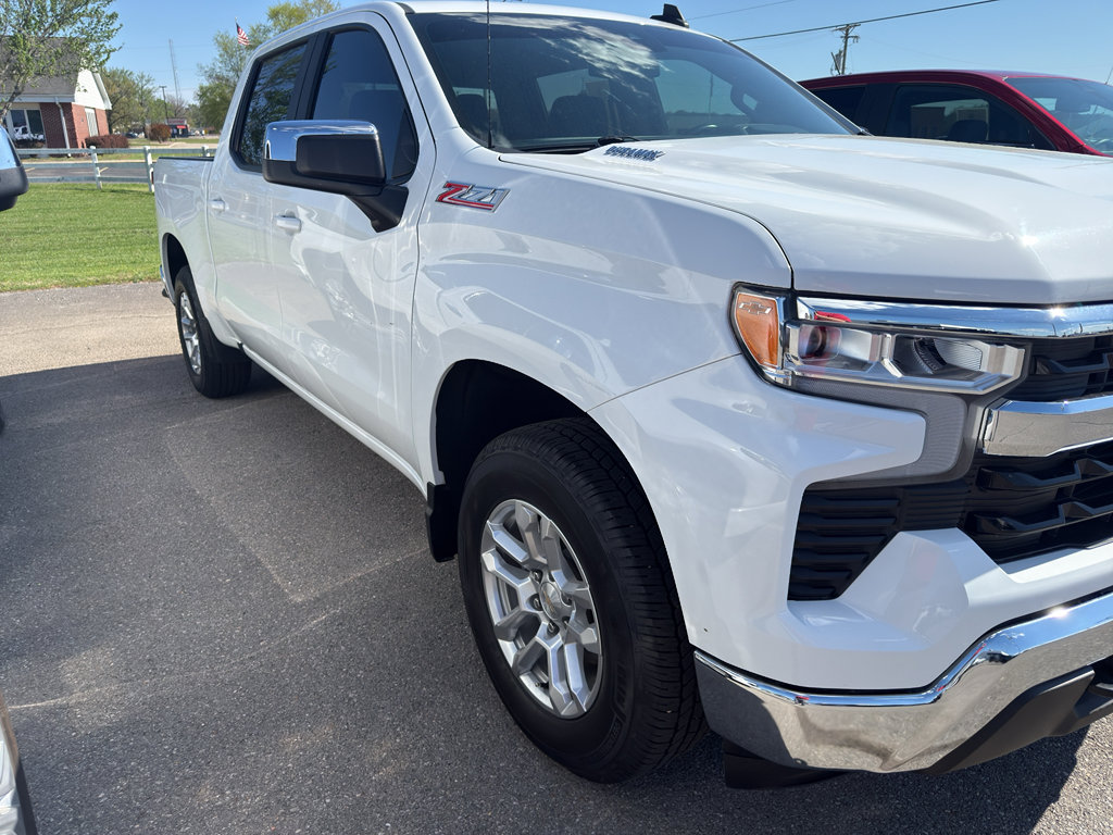 Certified 2022 Chevrolet Silverado 1500 LT AWD/4WD image 2