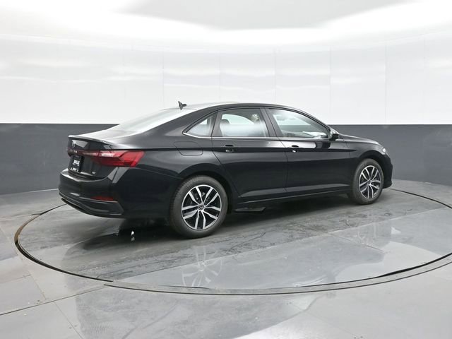 New 2026 Volkswagen Jetta SE image 7