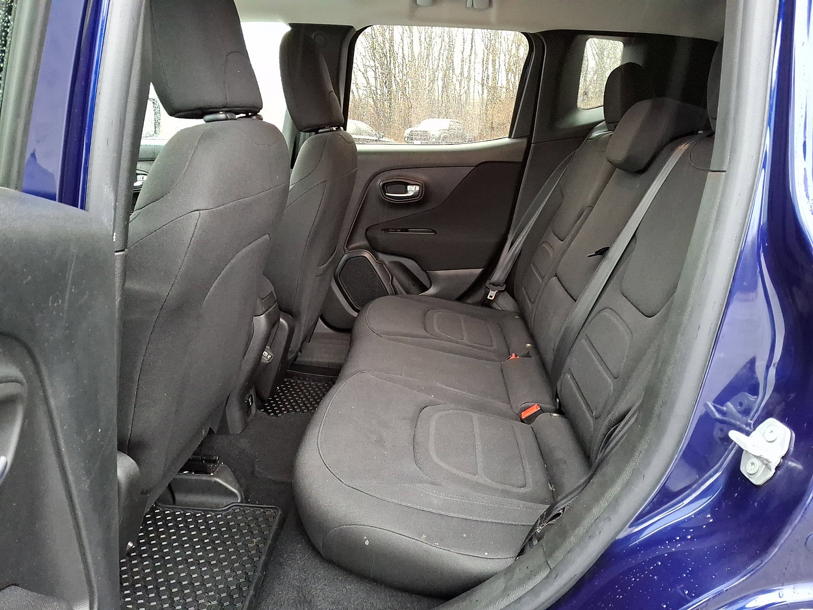 Used 2020 Jeep Renegade Latitude w/ Cold Weather Group image 11