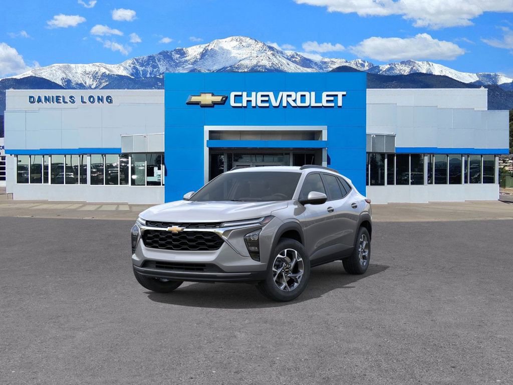 New 2025 Chevrolet Trax LT image 8