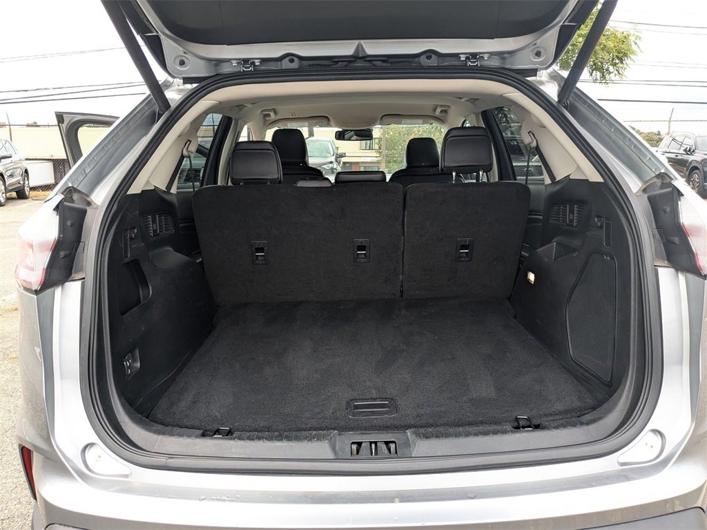 Used 2024 Ford Edge Titanium image 32