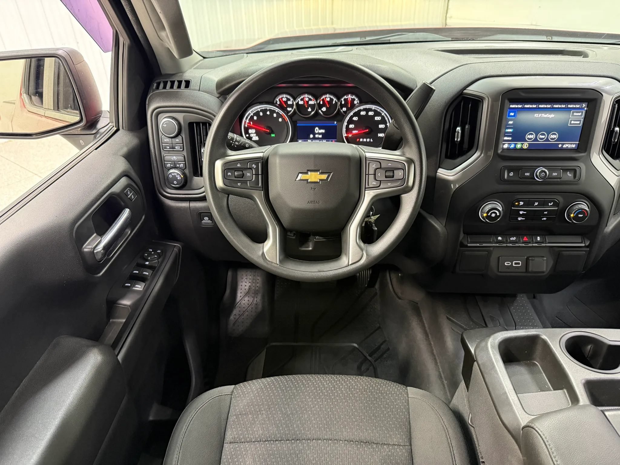 Used 2022 Chevrolet Silverado 1500 Custom w/ Safety Confidence Package AWD/4WD image 18