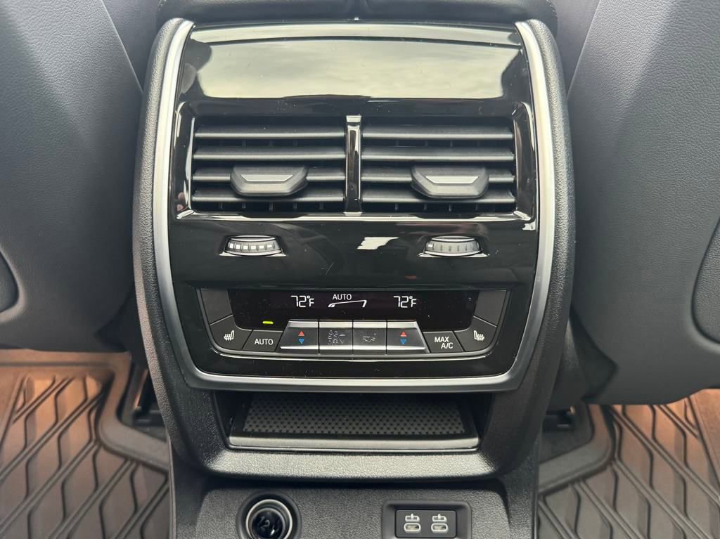 New 2026 BMW X7 xDrive40i w/ M Sport Package image 17