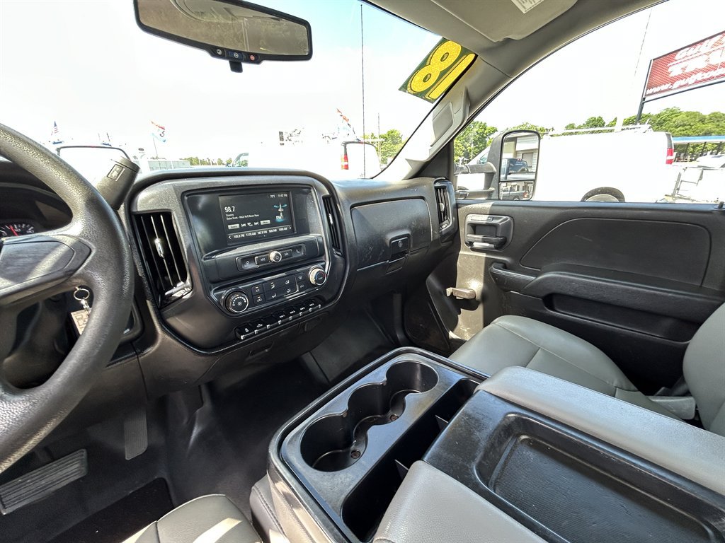 Used 2018 Chevrolet Silverado 2500 W/T RWD image 6