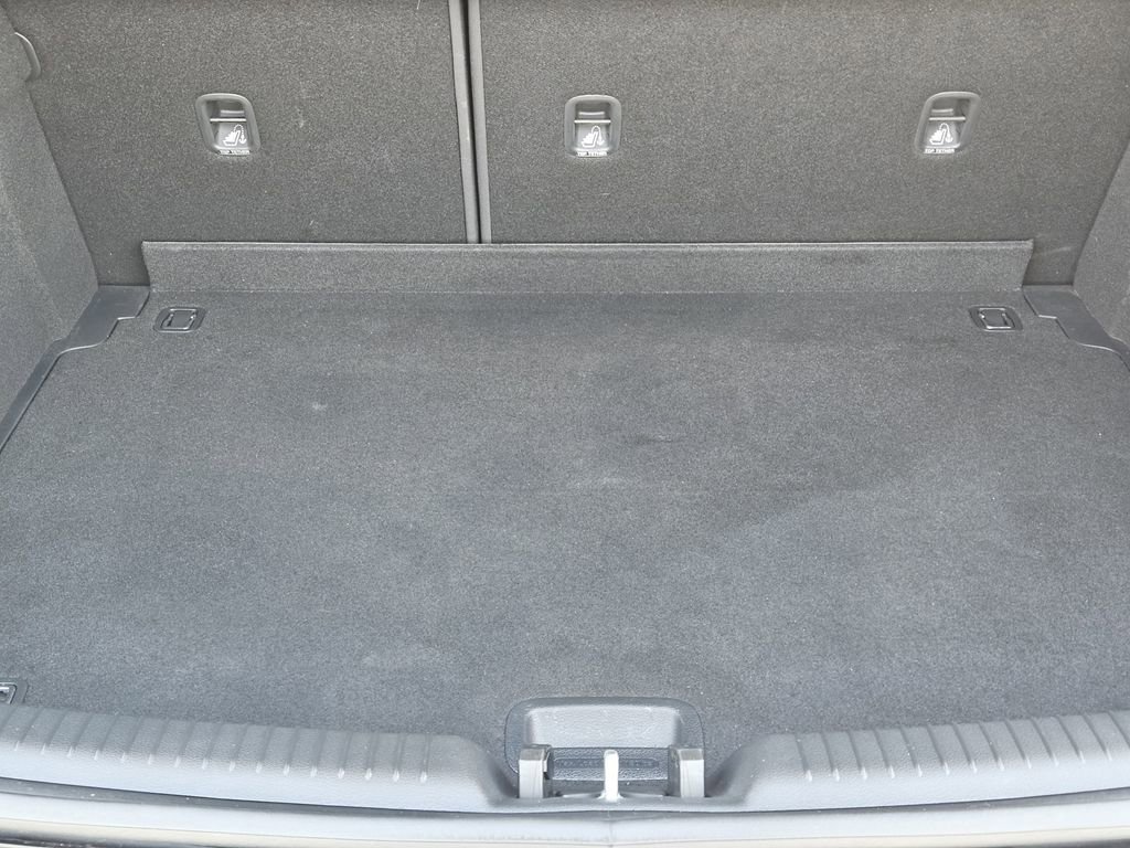 Used 2018 Hyundai Elantra GT FWD image 22