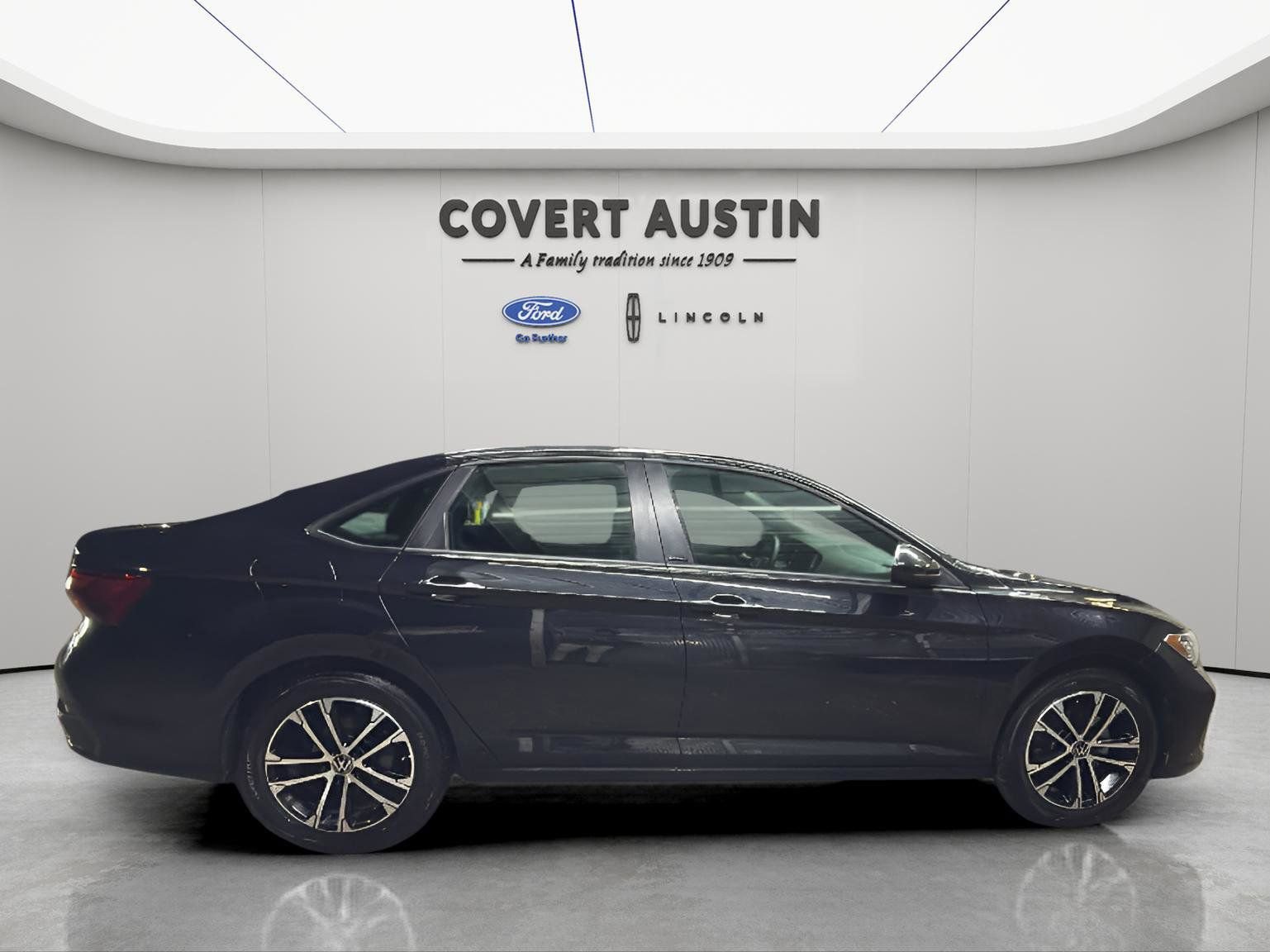 Used 2023 Volkswagen Jetta Sport image 6