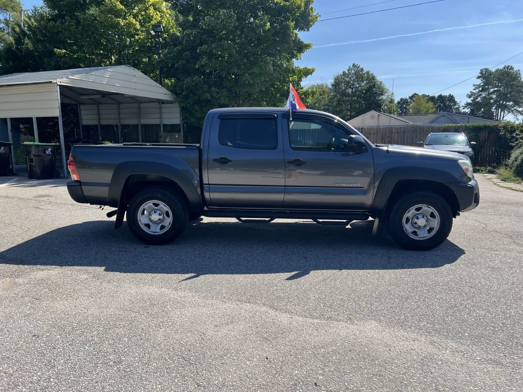 Used 2015 Toyota Tacoma PreRunner w/ Convenience Package RWD image 4