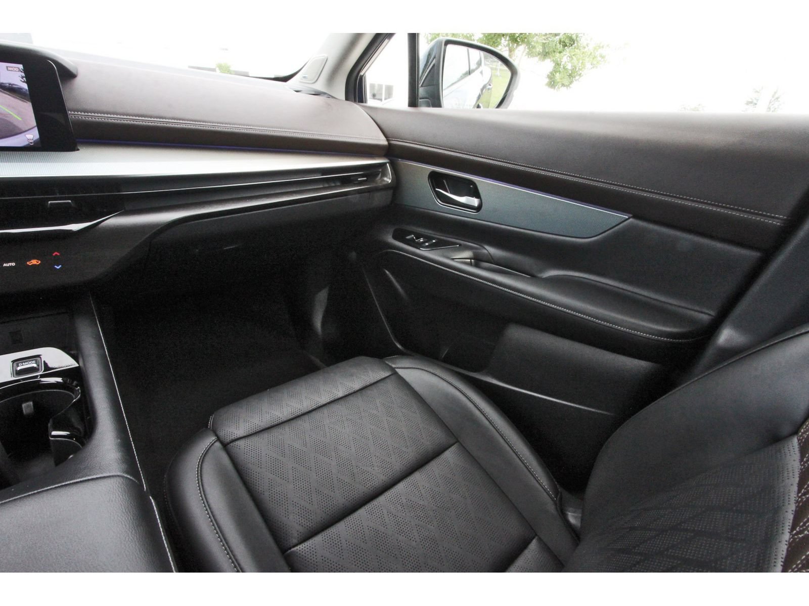 Certified 2025 Nissan Murano Platinum w/ Cargo Package AWD/4WD image 14