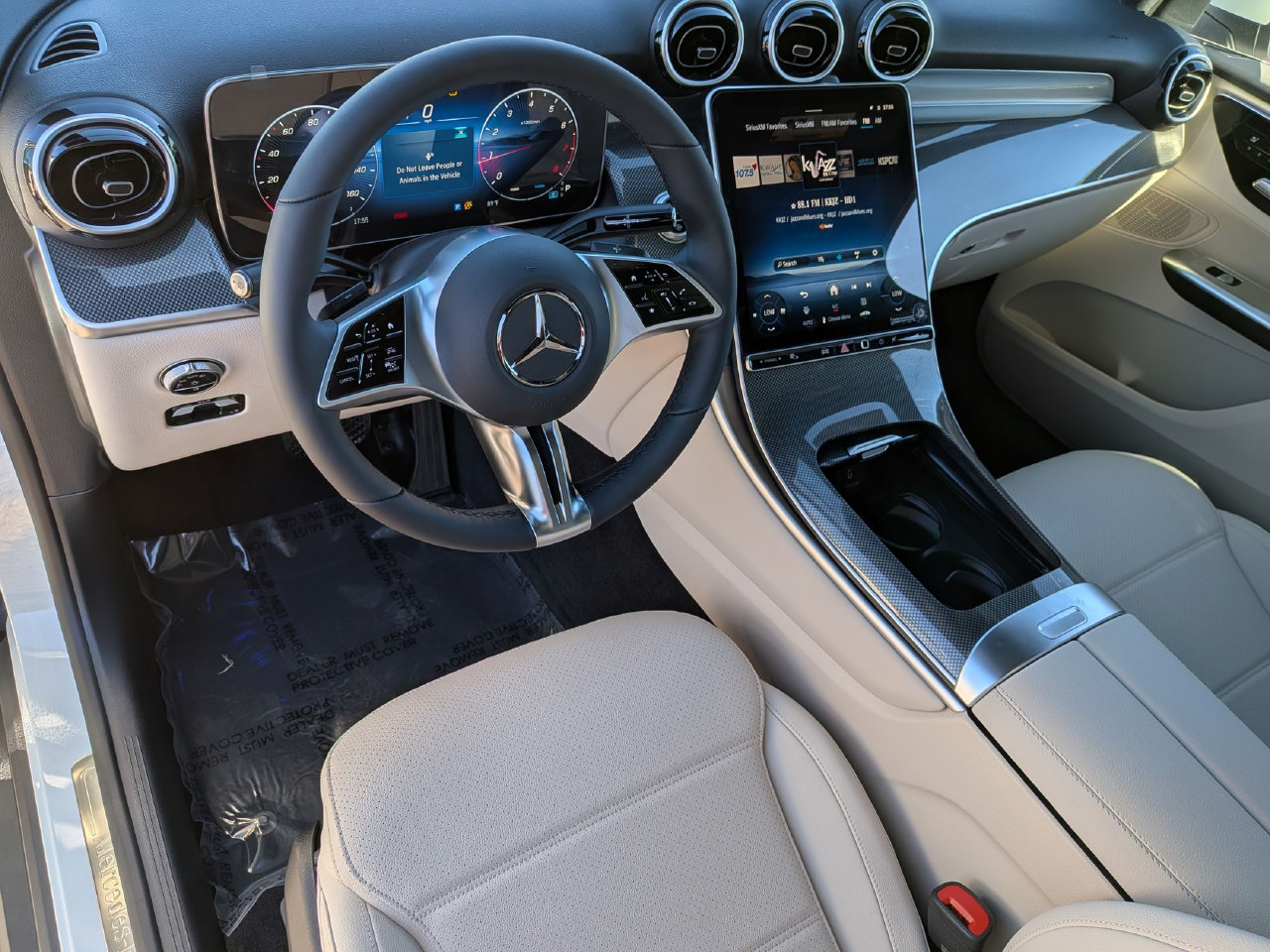 New 2027 Mercedes-Benz GLC 300 image 4