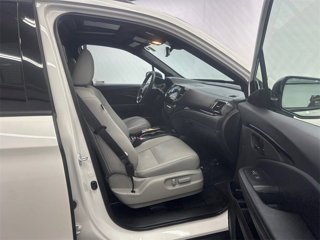 Used 2023 Honda Passport Elite image 15