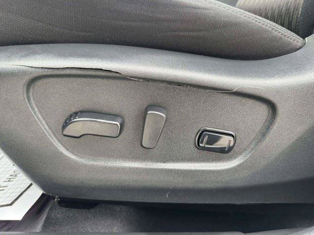 Used 2019 Nissan Rogue SV FWD image 25