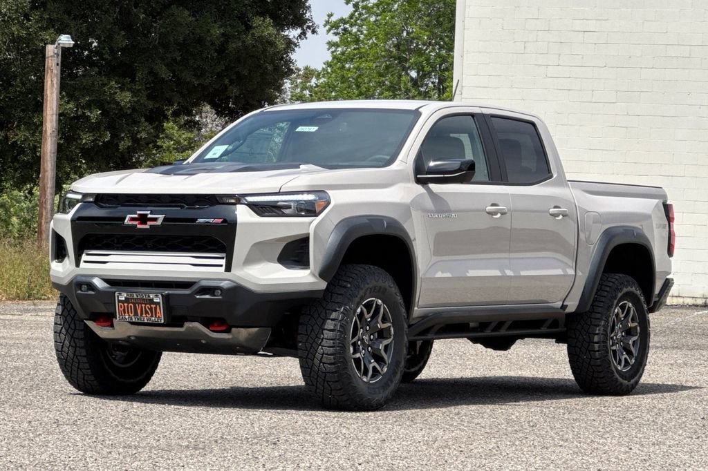 New 2026 Chevrolet Colorado ZR2 w/ Technology Package AWD/4WD image 8