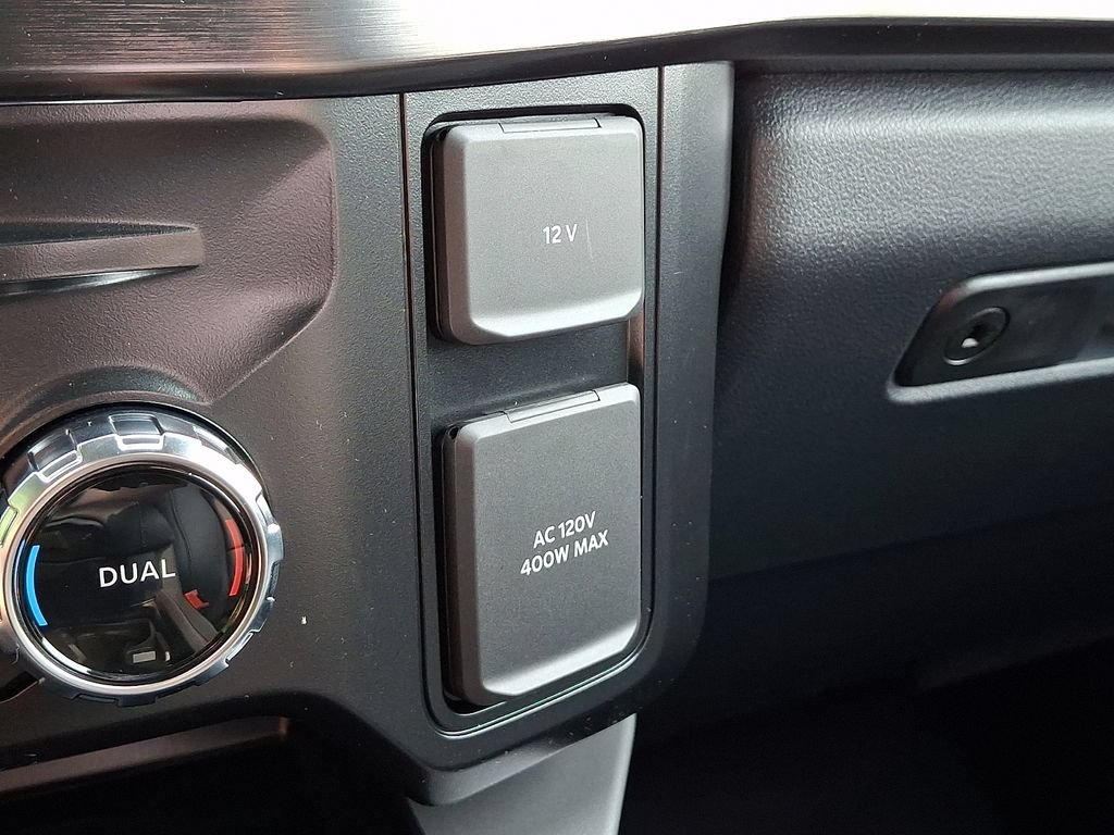 New 2026 Ford F250 Lariat w/ Black Appearance Package AWD/4WD image 17