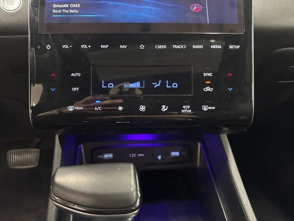 Used 2024 Hyundai Santa Cruz Limited AWD/4WD image 19