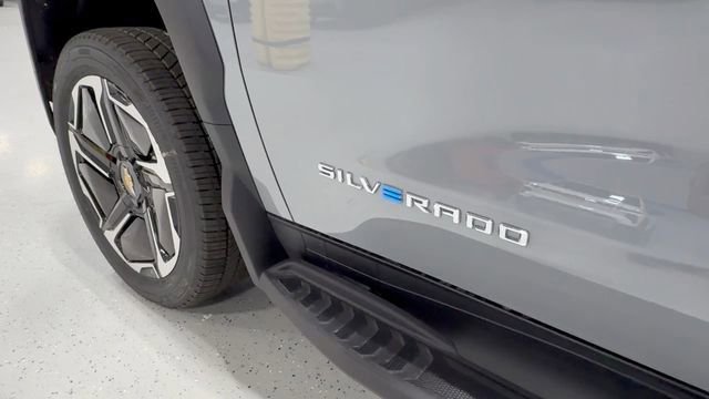 New 2026 Chevrolet Silverado EV LT image 19