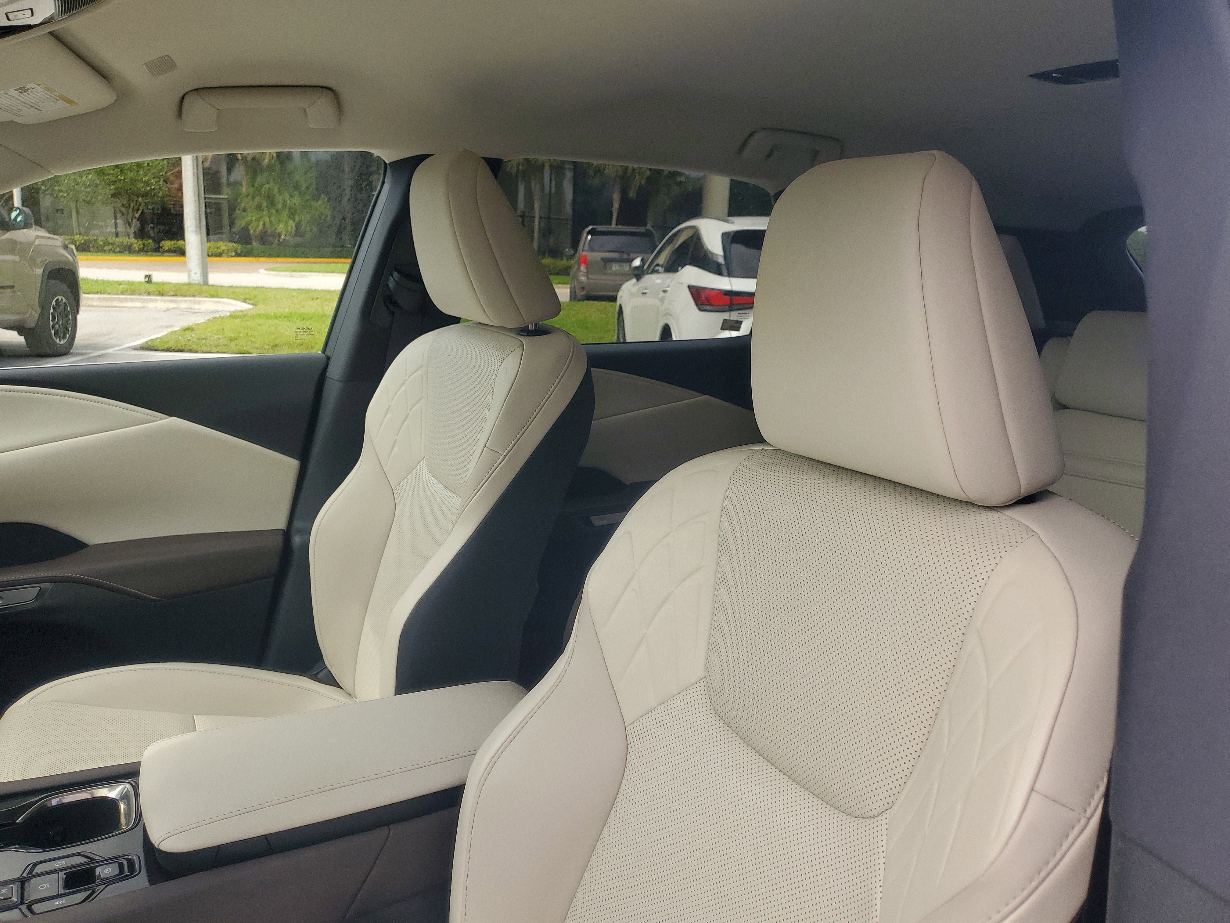 Used 2024 Lexus RX 350 FWD w/ Technology Package image 22