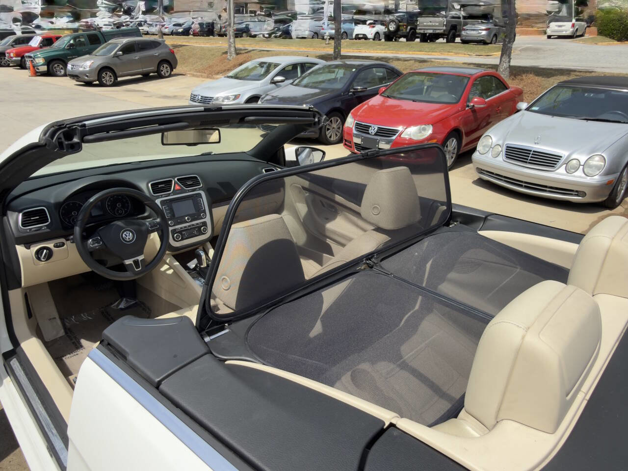 Used 2012 Volkswagen Eos Lux FWD image 37