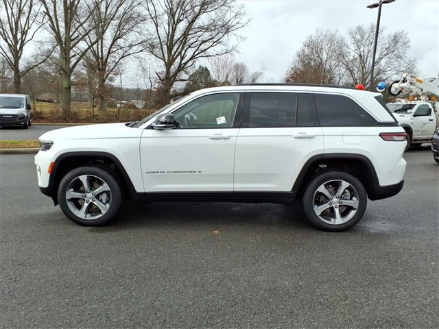 New 2025 Jeep Grand Cherokee Limited image 8