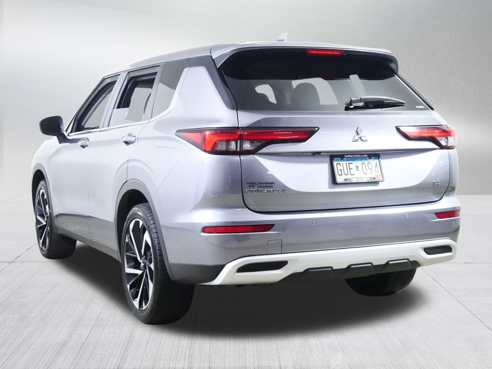 Used 2022 Mitsubishi Outlander SE image 5