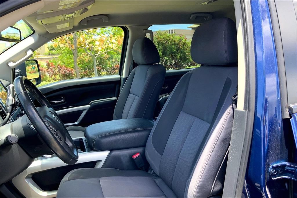 Used 2020 Nissan Titan SV w/ SV Convenience Package RWD image 23