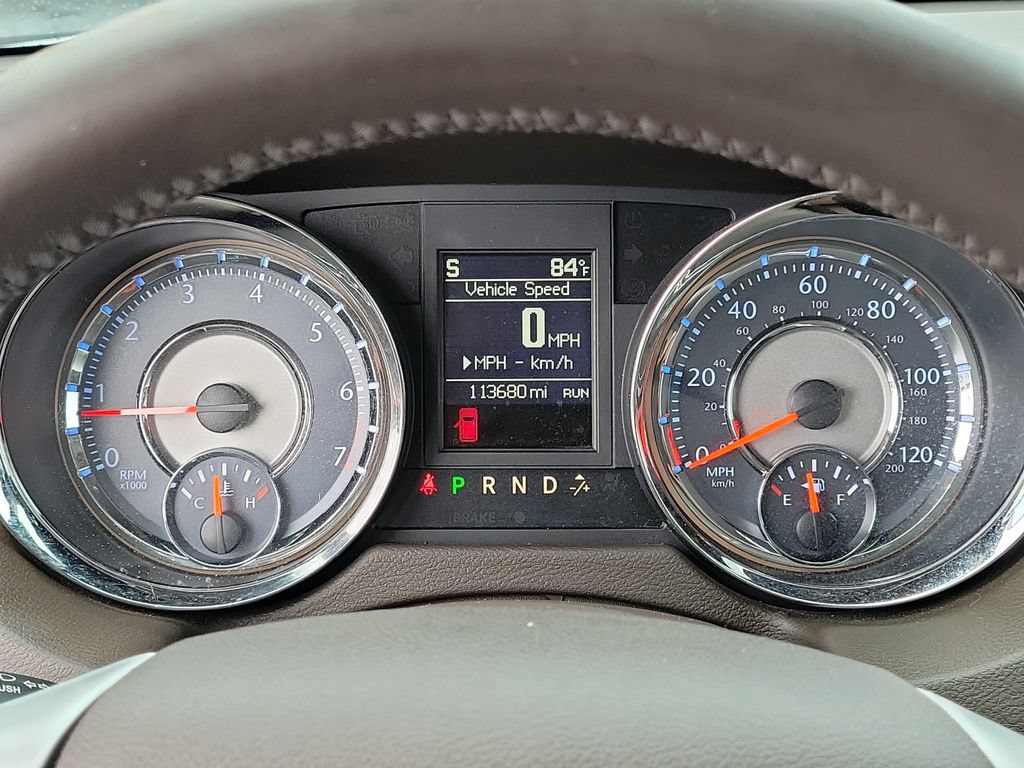 Used 2014 Chrysler Town & Country Touring FWD image 26