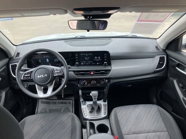 Used 2024 Kia Seltos LX AWD/4WD image 19